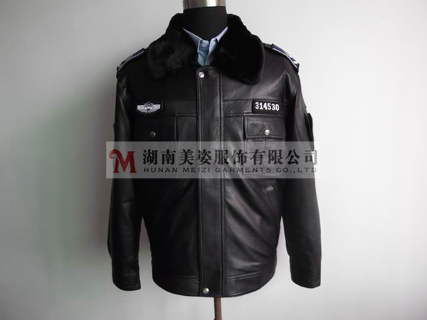 國(guó)土監(jiān)察標(biāo)志服，標(biāo)志